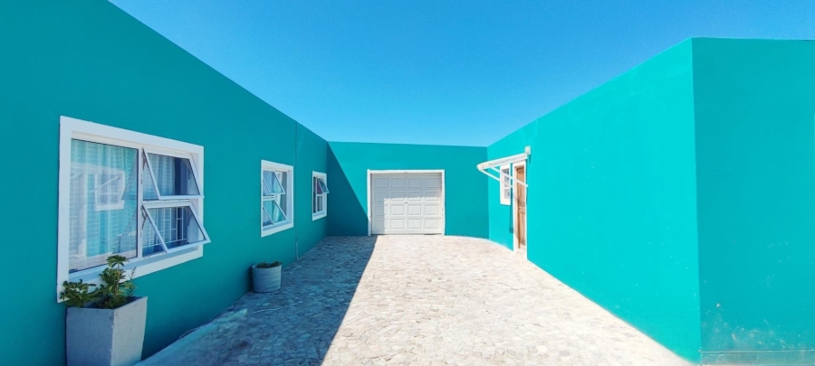 5 Bedroom Property for Sale in Franskraal Western Cape